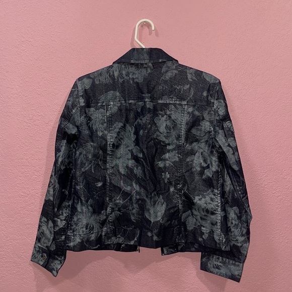 CHICO’S Light Floral Print Denim Jacket Size 0 - Picture 3 of 7